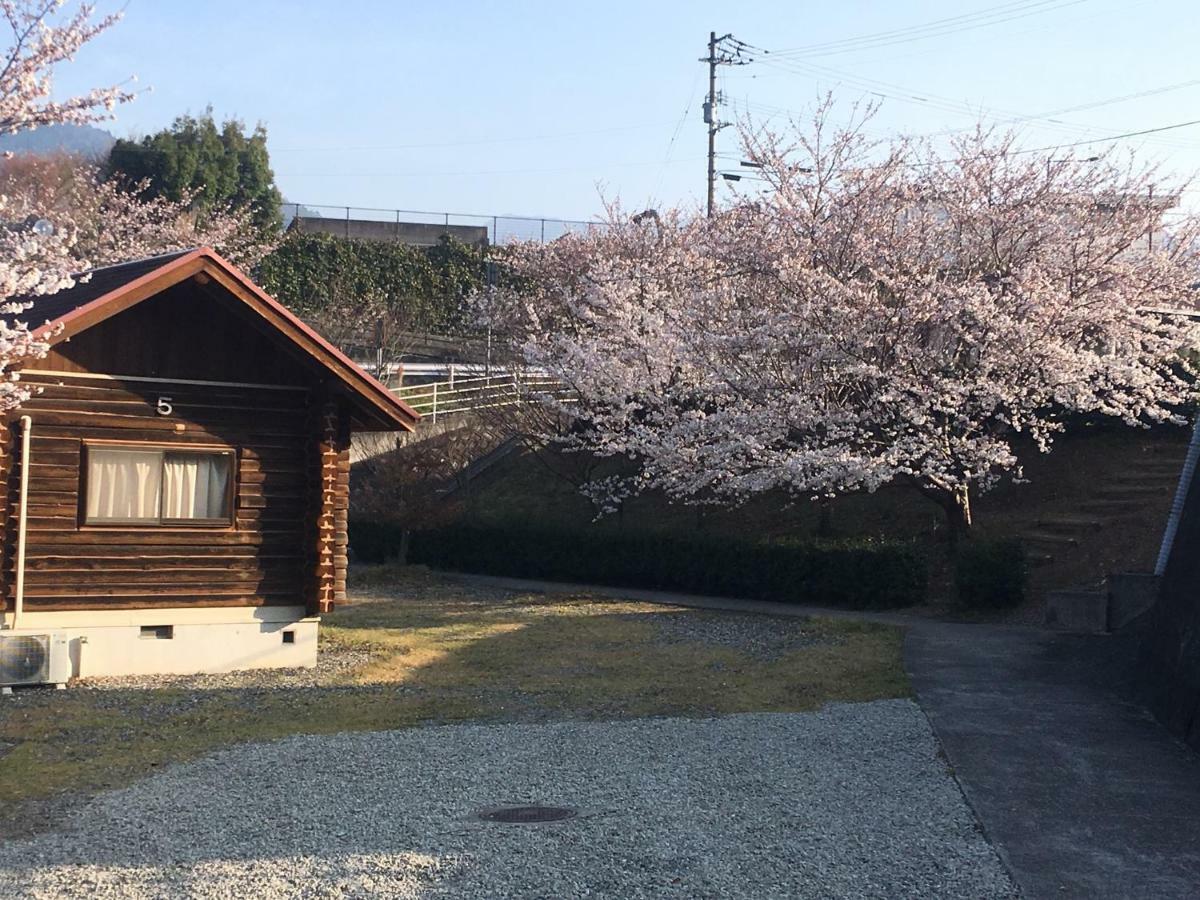 美濃田の淵キャンプ村 Campsite *